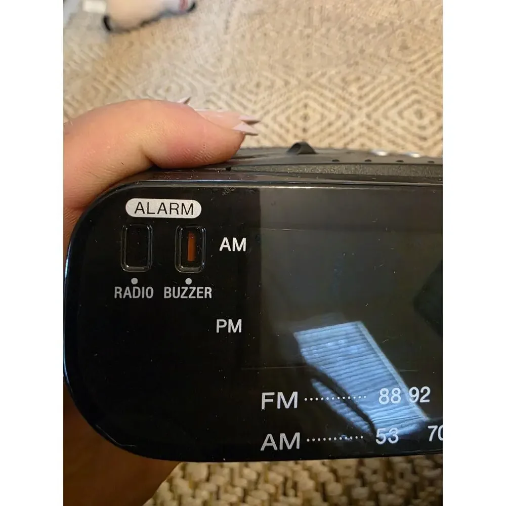 Sony Dream Machine ICF-C218‎ AM FM Digital Alarm Clock Radio Black C1